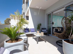 The Shoal 104 linen included and under 200m to beach